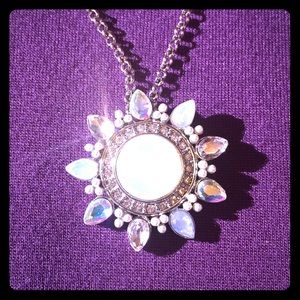 Gorgeous Stella & Ruby NWT medallion necklace